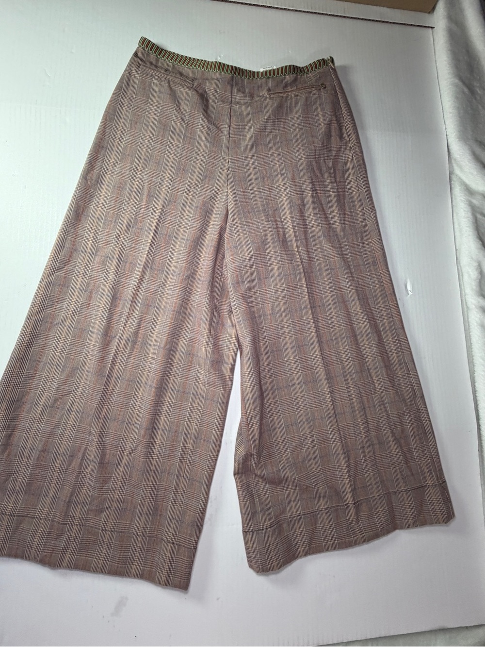 Super Wide Leg Plaid capri crop Pants in Beige Multi
